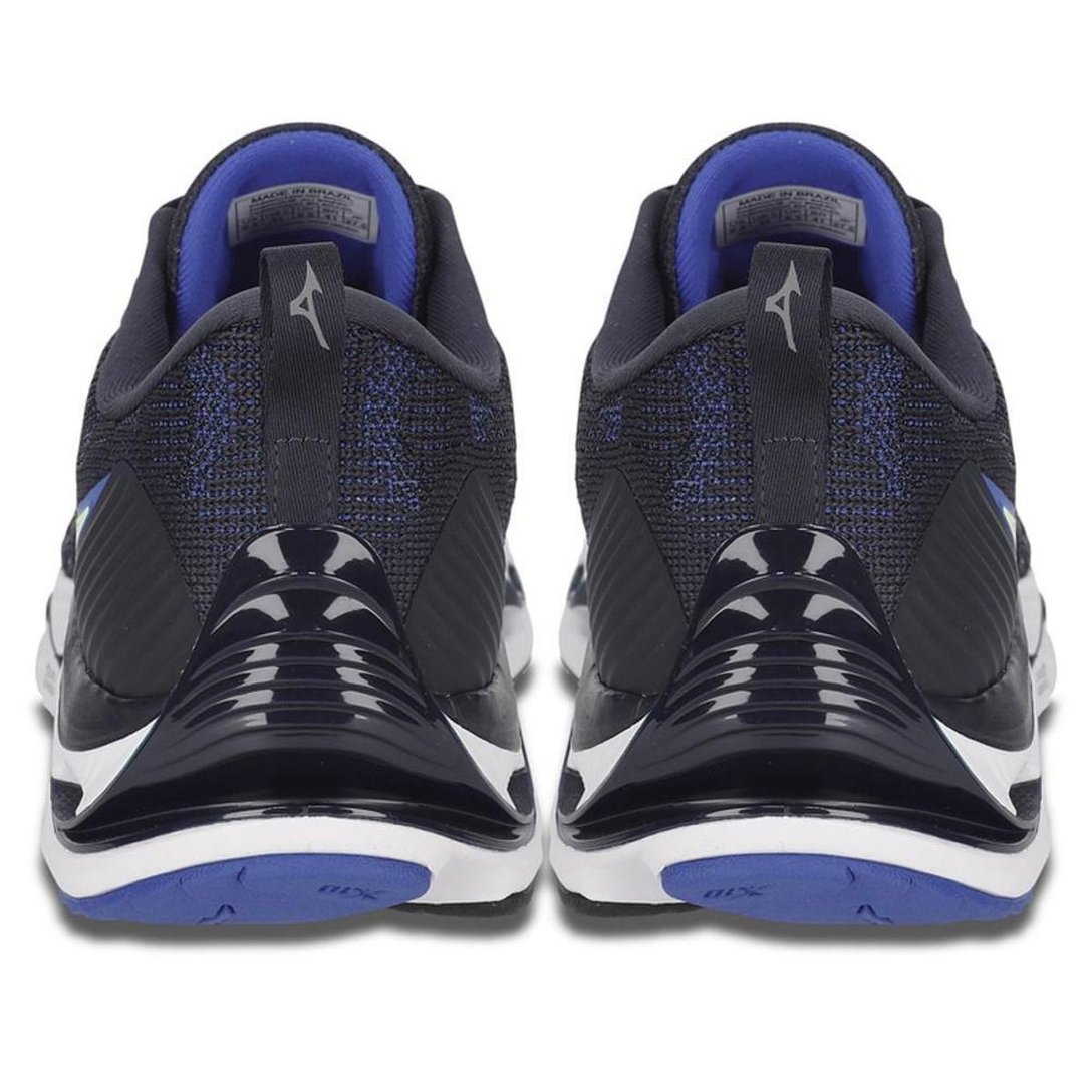 Mizuno Wave Stratos 2